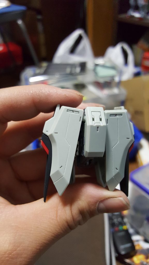 肩や腰も筋彫りでディテールアップ(´ω`)