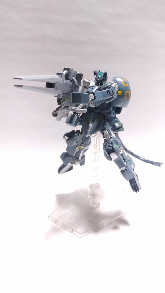 アタッタメント2
ハイパーライフル
・高出力の射撃が可能
・分離して手持ちライフルともなる