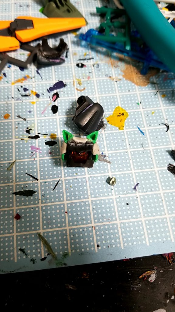 頭はシアクアンタのモノを流用