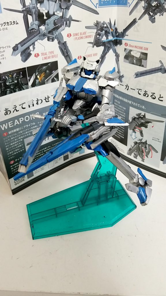 試作リニアガン
グラハムエーカーが使用していたのと同じはずなのだが、発射音が何故か「きつねじゃい」と鳴る曰くつき