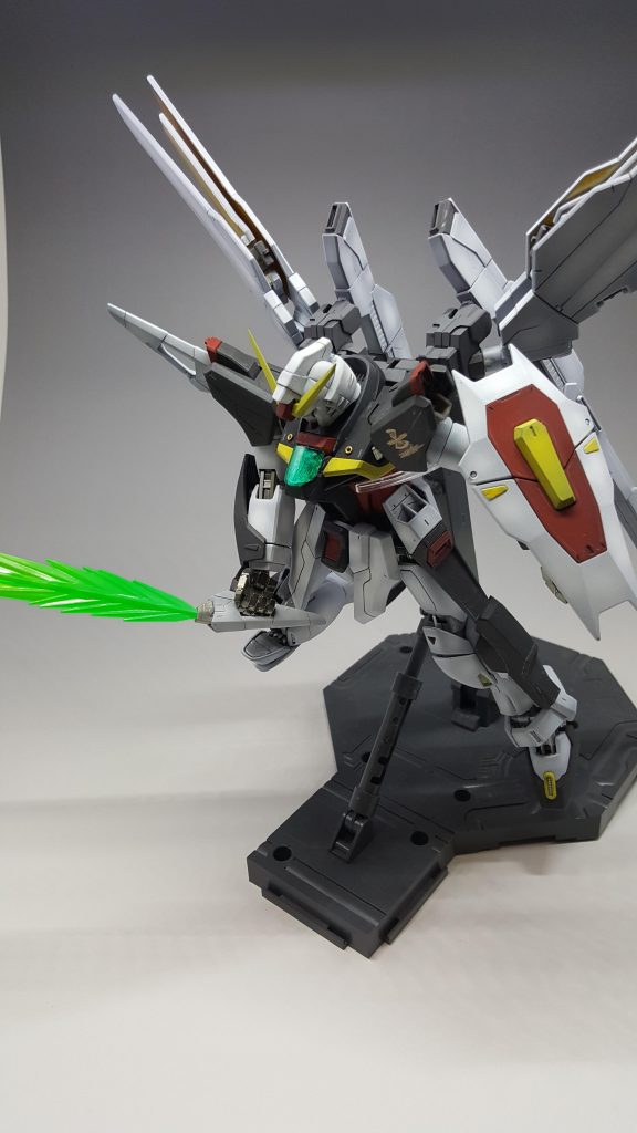 *フラッシュエッジ・ビームソード*
アロンダイトを装備できなくなったためフラッシュエッジを高威力化、その代わりに投てき武器としての能力を失った