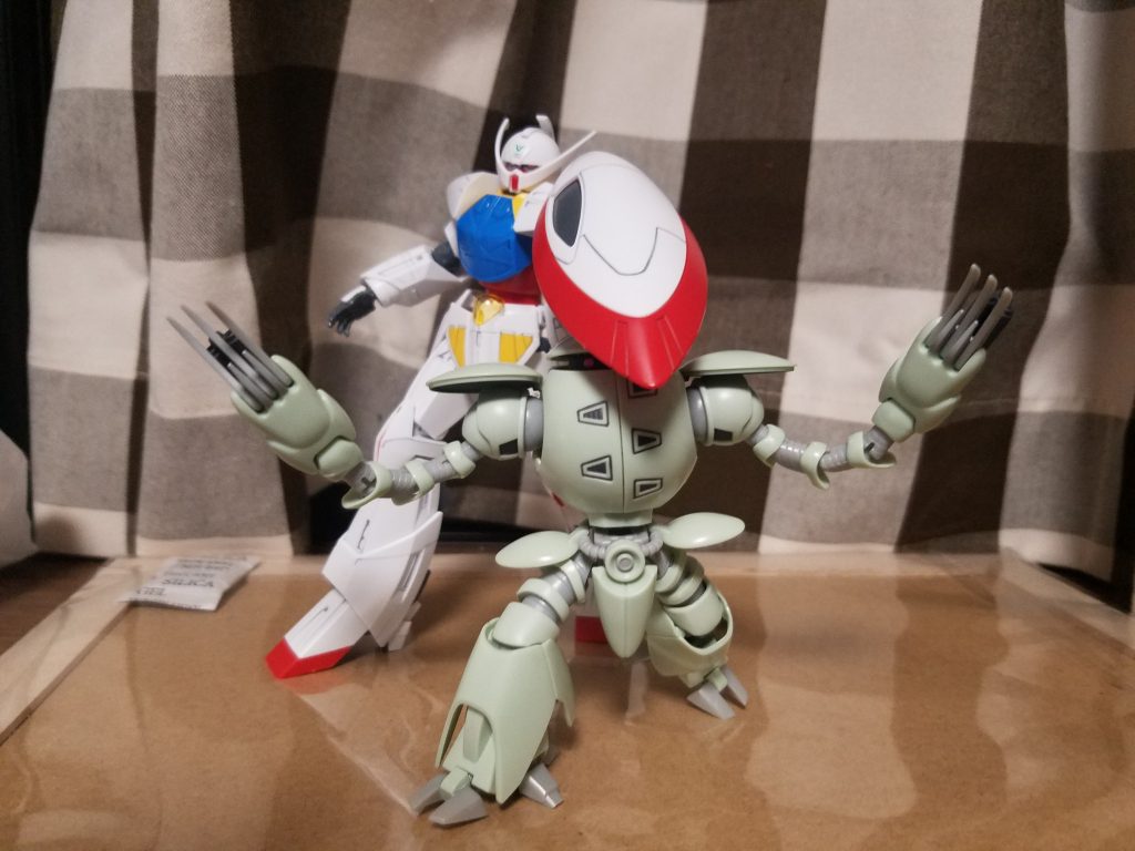 追加写真③そういえば、忘れていた…。HGの∀ガンダムとロボット魂のモビルカプルです!