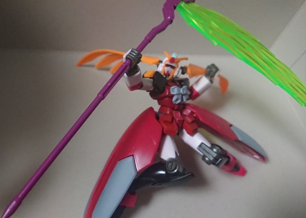 マギー「あまり調子に乗らない事ね、お嬢ちゃん?大人オンナの魅力、見せてあげるわ」
パトラ「ふん、うけて立つわよオバサン」
マギー「わ、私を女として認識してくれている………!」