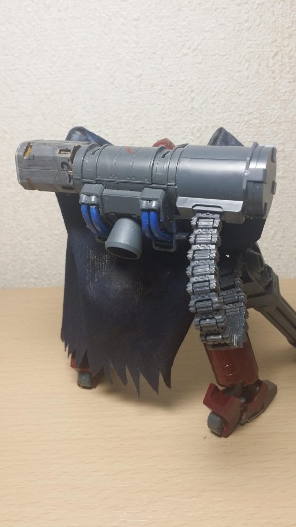 バックパックはサンダーボルトのザクを使ってます