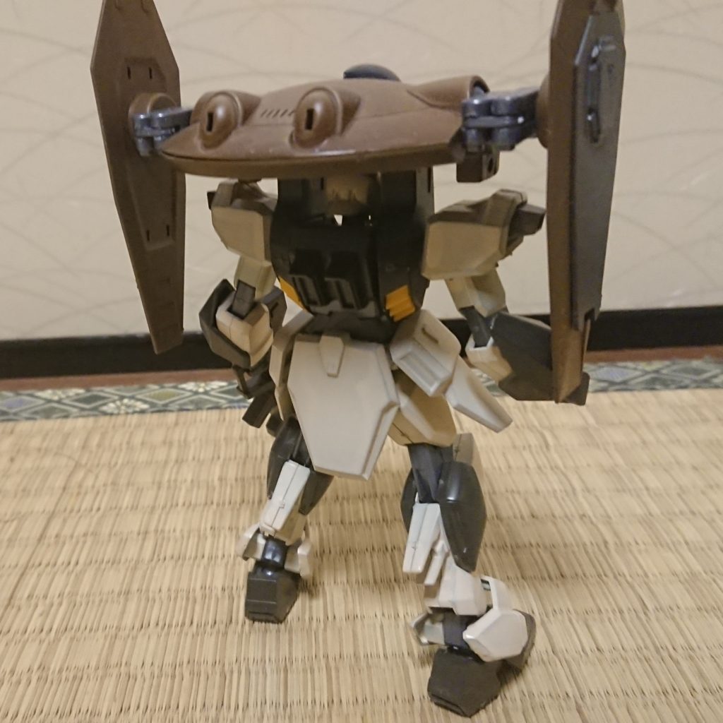 妄想上の本編では、連合に雇われた傭兵部隊が、砂漠に差し掛かったミネルバ隊に対して地の利を生かしたゲリラ戦を展開。
ミネルバ隊を苦しめたが、覚醒したシンとアスランのコンビネーションの前に敗れた。
という設定。