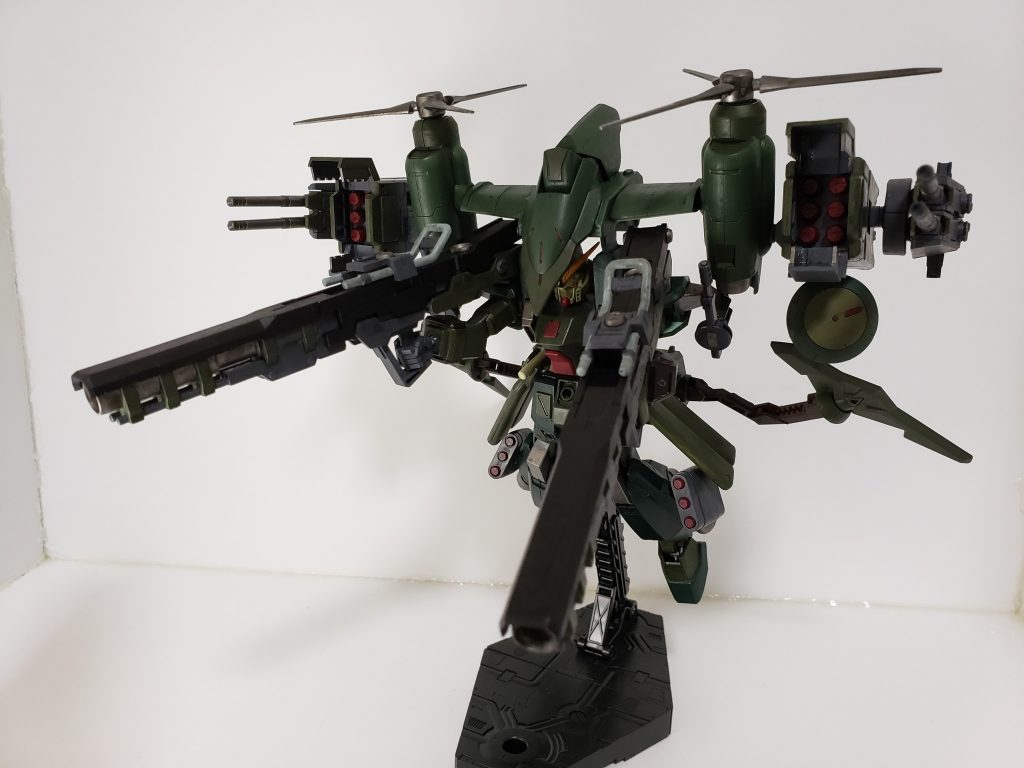 強襲形態
元となったフォビドゥンにもあったバックパックを機体上部に被ったような形態
バズーカぶっぱなして目的地付近になったら機体と切り離して本体は敵地に陸から進行、支援ユニットは上空から索的及び支援砲撃
結構フォビドゥン味出せてるかなって思ってますw