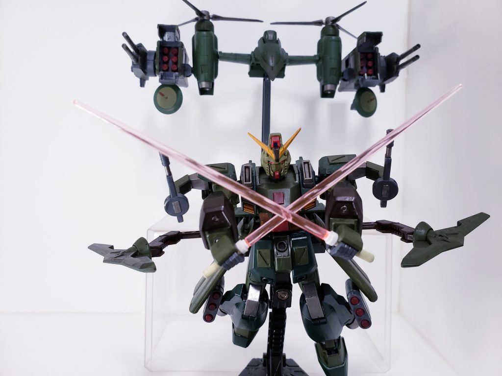 周囲の索的及び砲撃支援により本機の突撃をサポートする