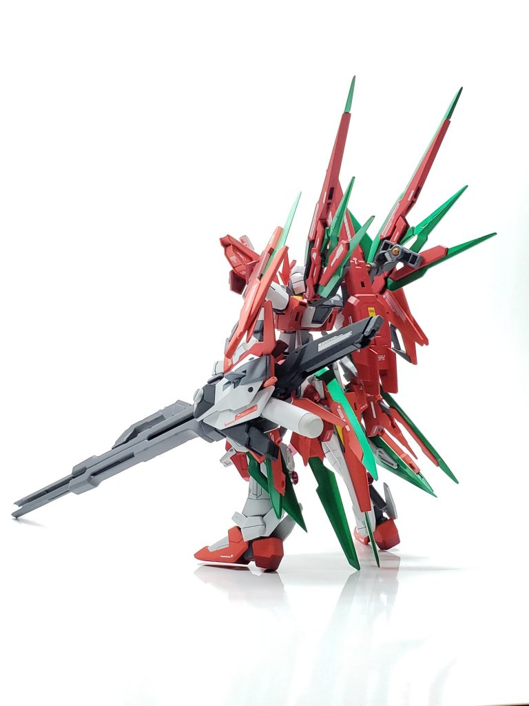 今回のバックショット!
サムネ画像で気付いた方もいるかとは思いますが、以前製作した[ガンダム・ルフトヴェルト](https://gumpla.jp/hg/51848)と対になっているのです👍👍👍