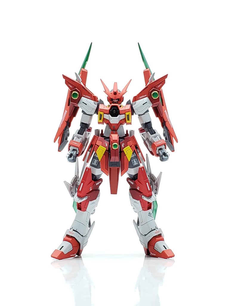 機体名【ガンダムAGE30 レッドマグナム】
毎度お約束、まずは素体です。AGE2マグナムの足をアメイジングストライクフリーダムのに組み替えただけです。
特別な改造はしていません👍