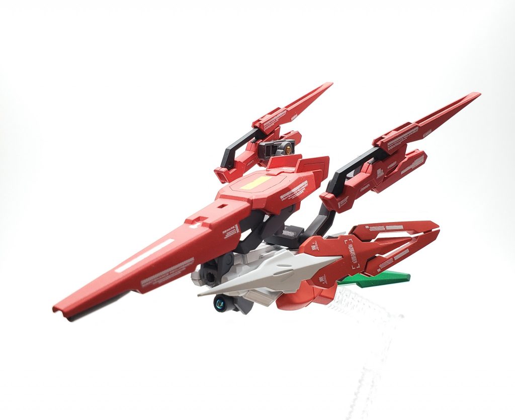 そうそう、今回は初めて支援機に挑戦してみました♪♪
先端からビーム砲を発射したり緑のブレード部で切りつけたりします!