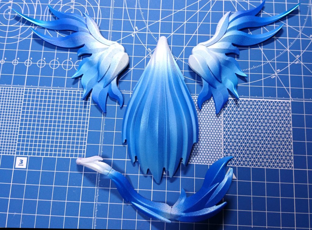 [炎エフェクト]
ディナイアルガンダムのエフェクトパーツを使用しました。ホワイト→ブルー→メタブルーの順に部分的に重ねグラデーション塗装しました。