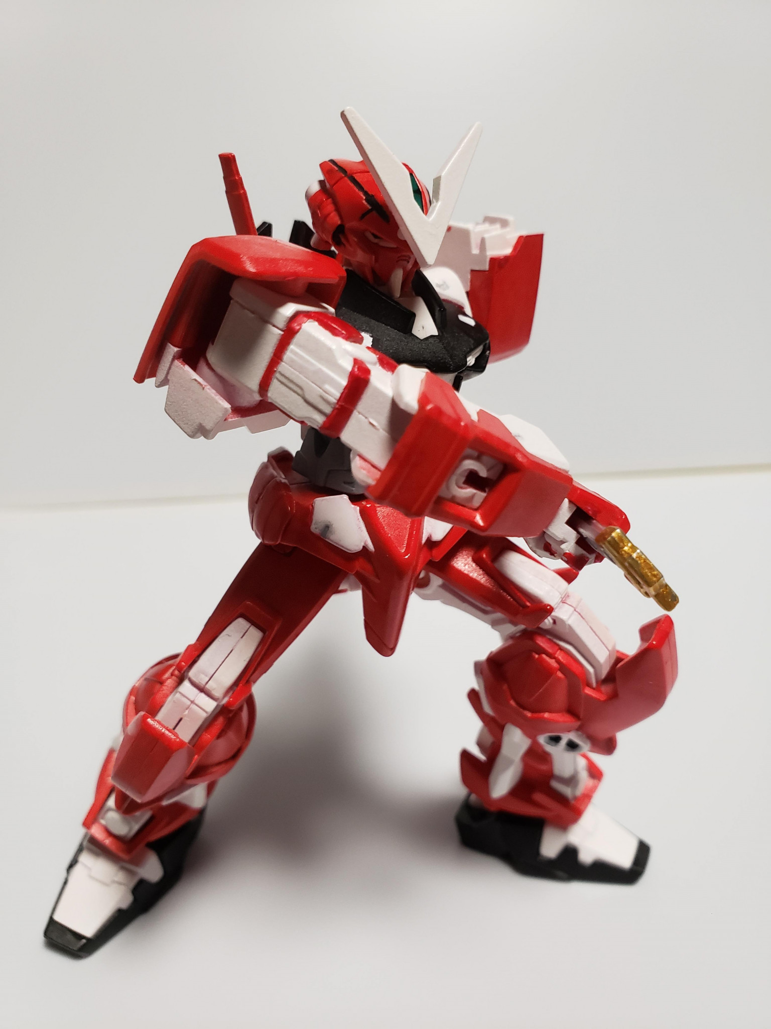 アストレイターンレッド｜ナミキ道さんのガンプラ作品｜GUNSTA（ガンスタ）