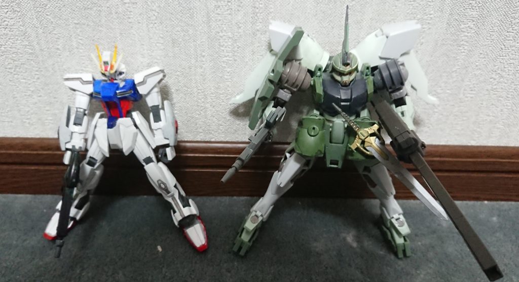 前作とツーショット。交戦そして、共闘。2機はライバルであり、最大の相棒となった。