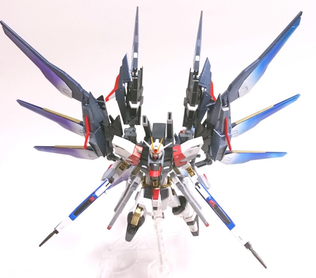 【ショット① 出撃!】
バインダーを半分だけ展開。