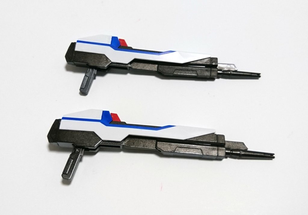 [ライフル塗装]
デスティニーブルー、メタブラックで塗装しました。ラヴファントムの余剰パーツが余っていたので、ロングライフルを２つにしました。