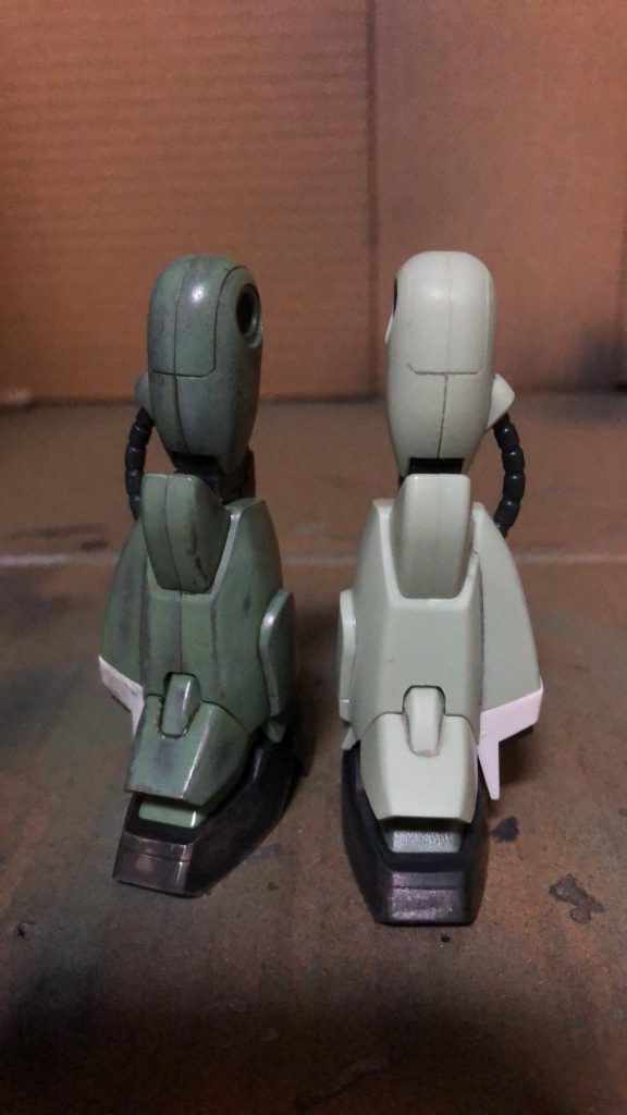 塗装した足と塗装してない足を見比べて満足してしまう自分