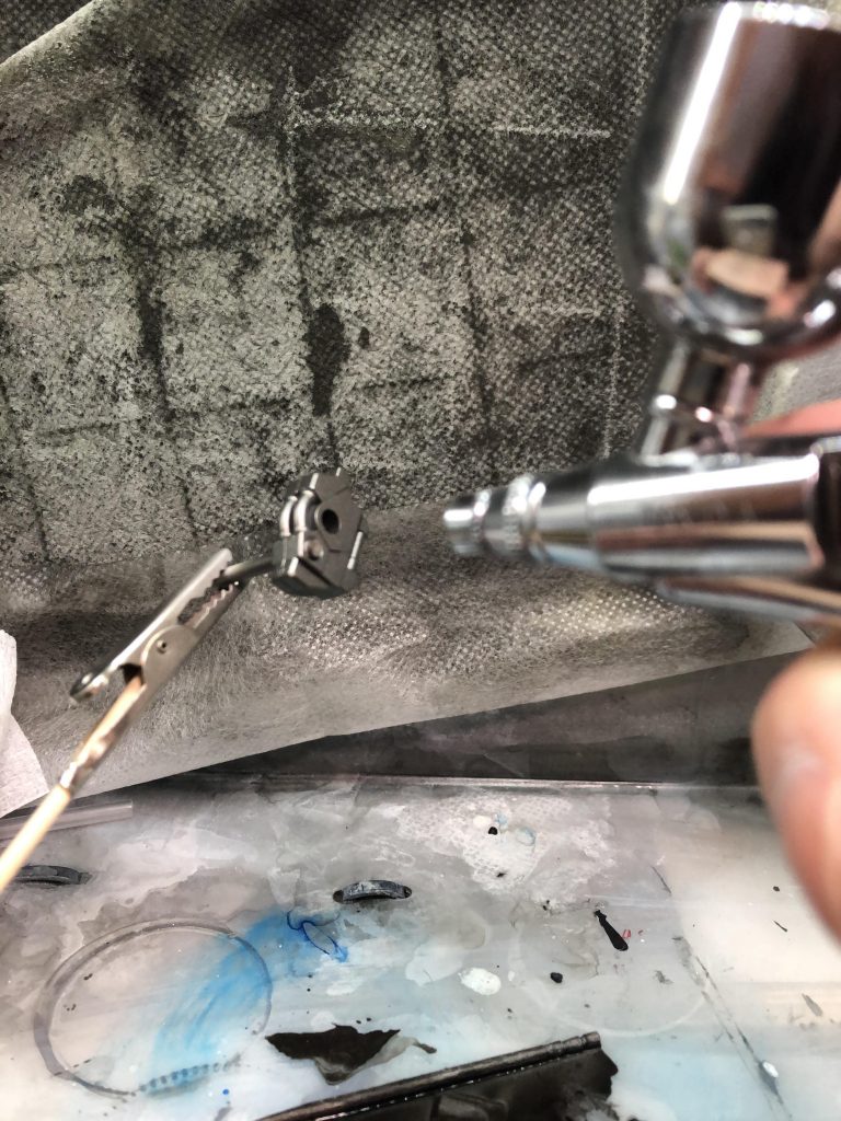 フレームの塗装にはつや消しガンメタリックを吹いてます
最近のお気に入りの色です( ´艸｀)