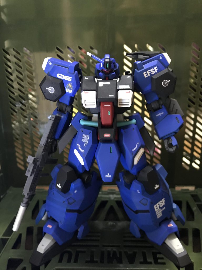 レズン姉さんの機体ということで青く、今回はコバルトブルーを使いました。