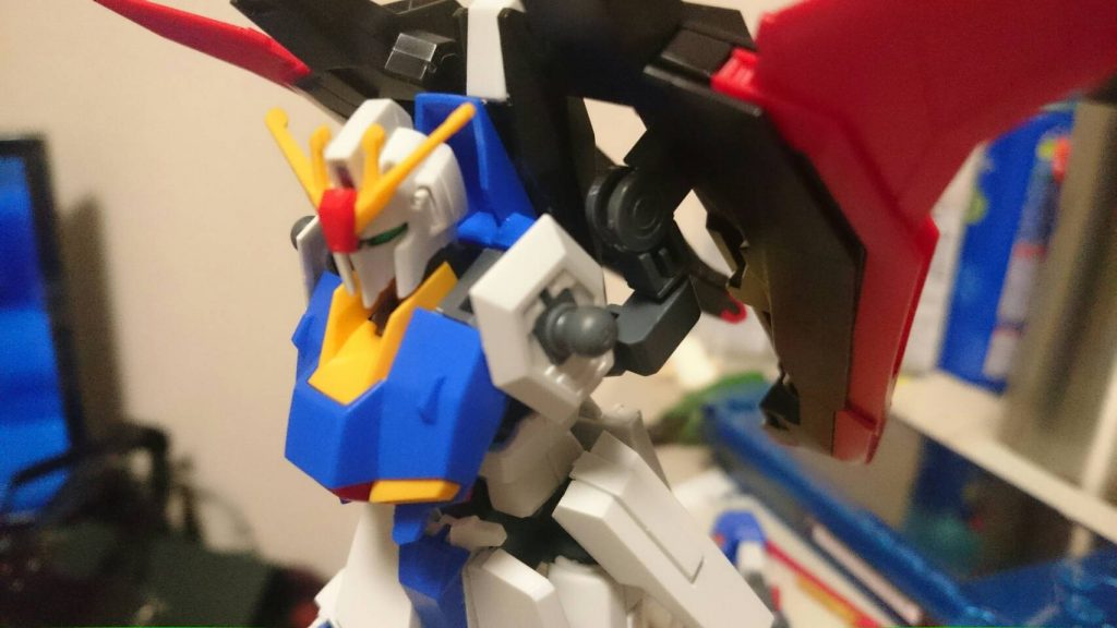 背部バインダーの接続方法変えて可動を増やしてみた。