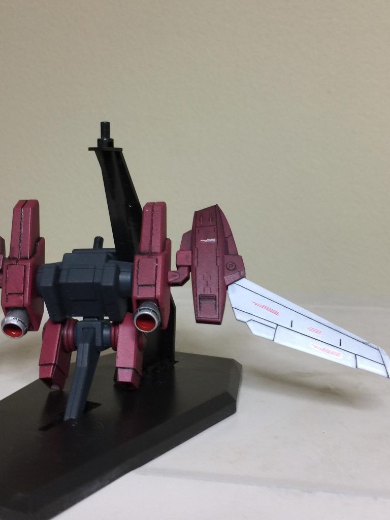 飛行ユニット ブースターは
ジャスティスガンダムのように
分離して 戦艦などに 単体で
突入して 破壊できます。