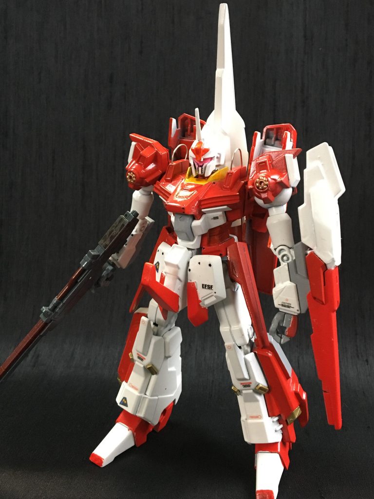 front.
リゼルをゼータプラスa1風に塗装してみました。 一年ぶりの制作で苦戦も多かったです(苦笑) 
頭部、胸部にはプラ板ディテールを追加。
両肩にはメタルパーツを追加しております