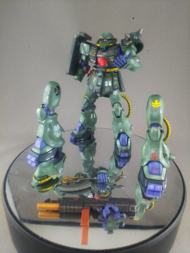 旧キットと脚部を選択できるようにしました。脚の太さが大きく異なりますね。