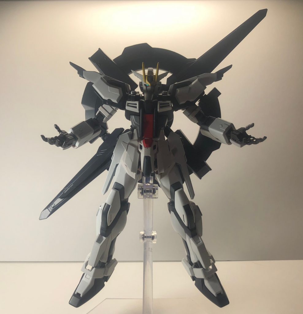 魔王っぽいイメージショットです。
主人公機の強化をしていたはずが、もはやラスボスの風貌になってしましました。



続いて、第二のストライカーパックの紹介です。