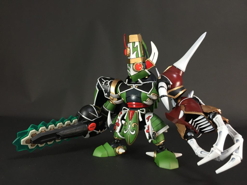 クロスボーンガンダムゴーストに登場するサウザンドカスタムの一機、ガラハドがモチーフです。