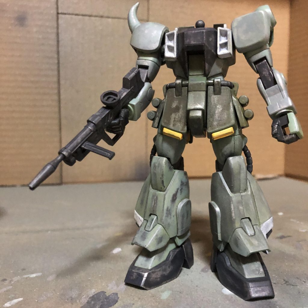 急いでトップコートのつや消しを購入し試しに吹いて・・・また満足してしまう初心者の自分