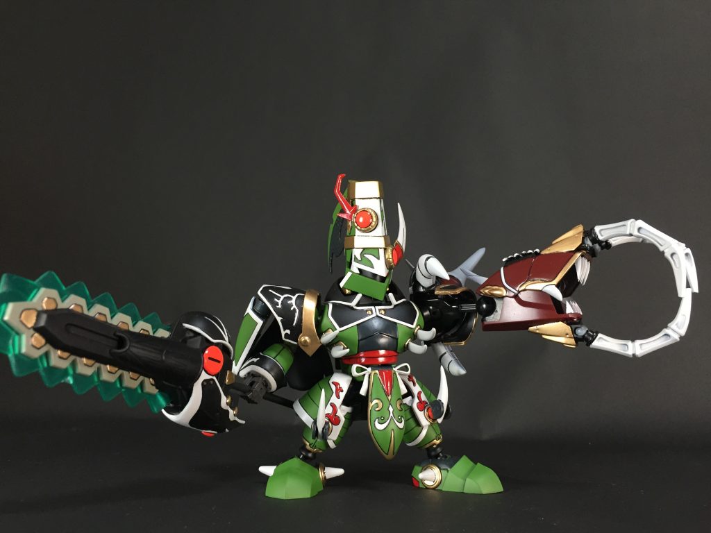 と、左腕のデスクローアーム。