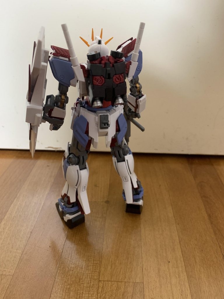 バックショット
バックパック等はいっそ黒にしました