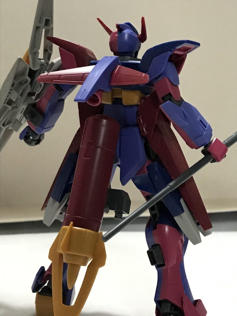 当初は背中に腕を付ける予定はありませんでした。