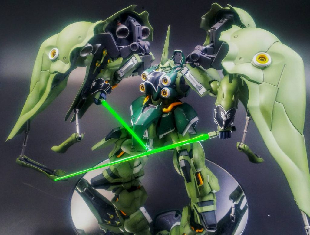 黒いバックはアニプラカフェ工房さんの撮影スペースです。