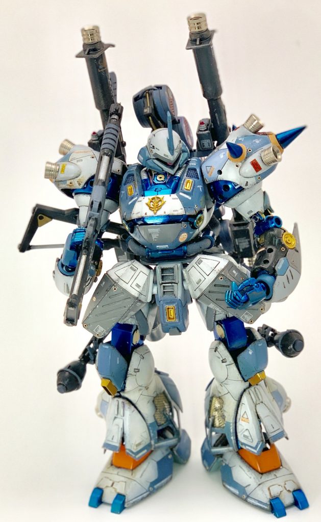 腰部装甲はアレックスから剥ぎ取った、チョバムアーマーを装備。