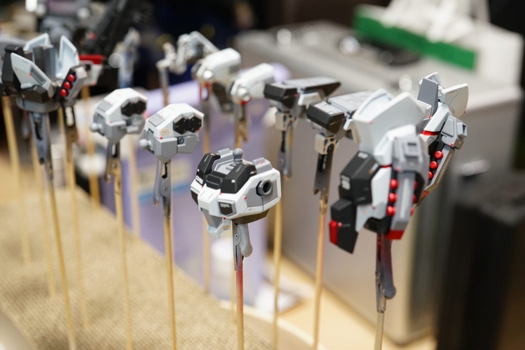 トップコート時の写真ですが、今回は全身つや消し仕上げで重たい感じを出しました
かなり大雑把に3回ほど吹きました