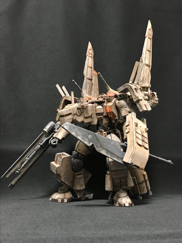 カーボンスピアや羽根がデカくて撮影するのが大変でした。