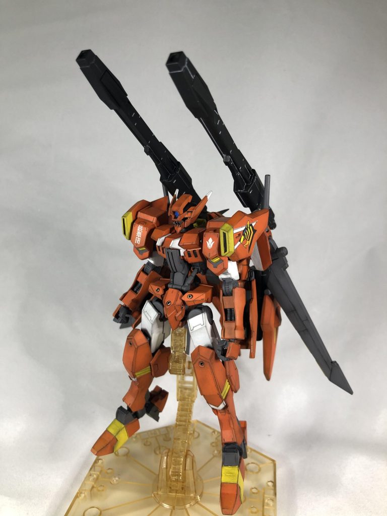 正面から。
まぁほぼフラウロスですね。