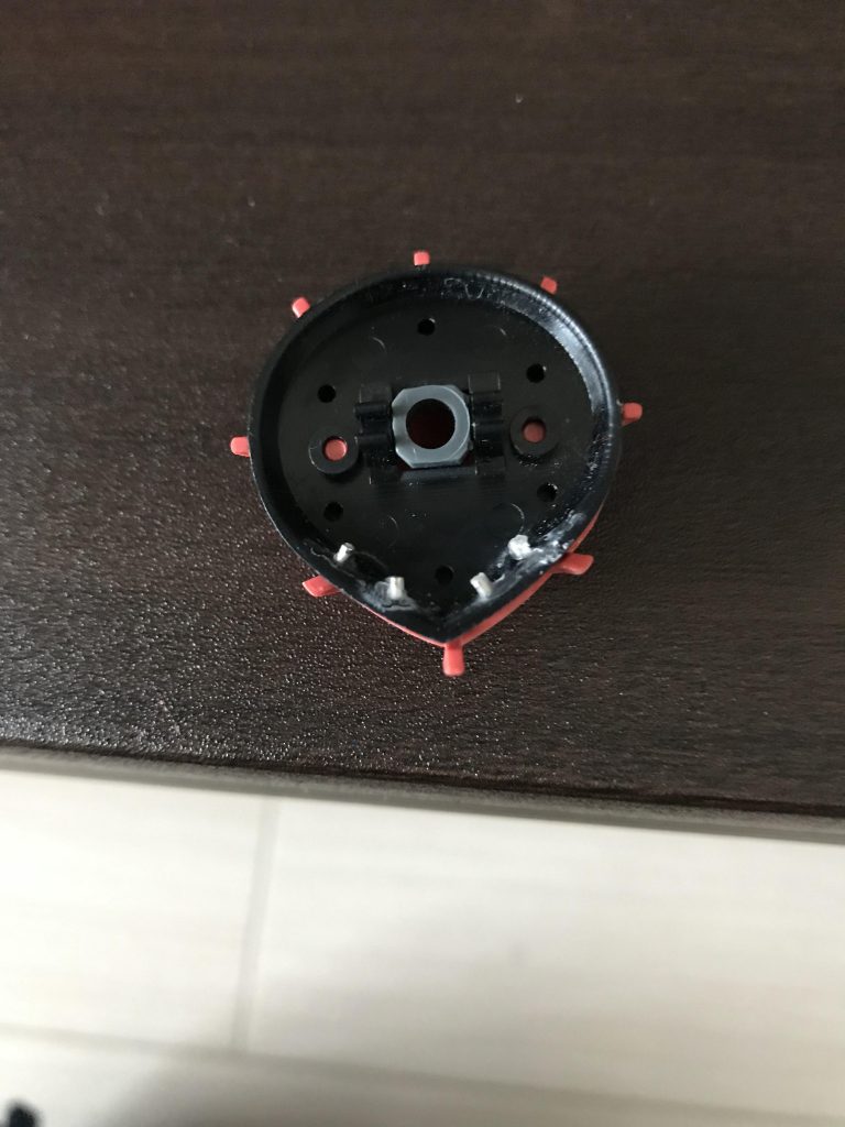 本体側にも荒々しくネオジムを仕込む…