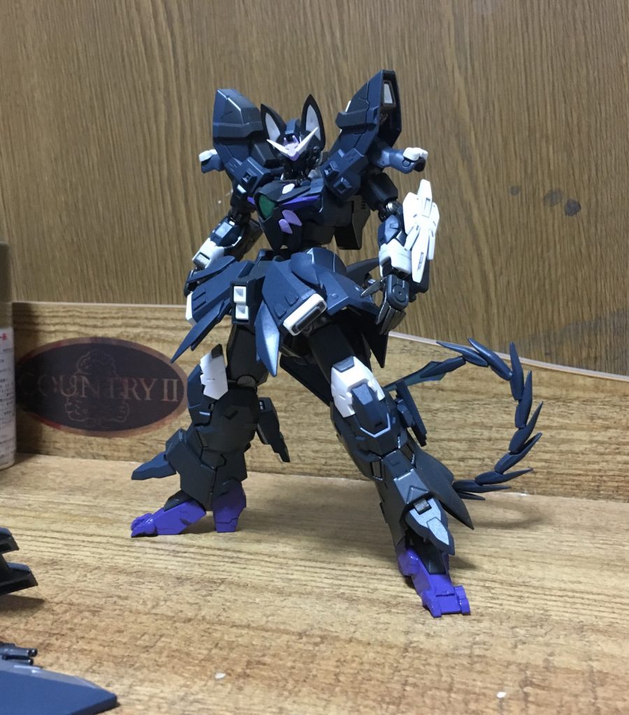 主にHGムーンガンダムとHG煌･ギラーガを使用しています。