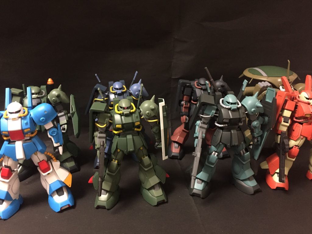 これまで作ってきたハイザック達と．今年もこれからも1年にひとつはハイザックを作っていきたいなぁと思っています．なので皆様，私とハイザック達を宜しくお願いします．(｀・ω・´)