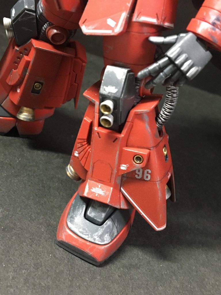 脚部の細かい塗り分けやデカール貼りも頑張りました！