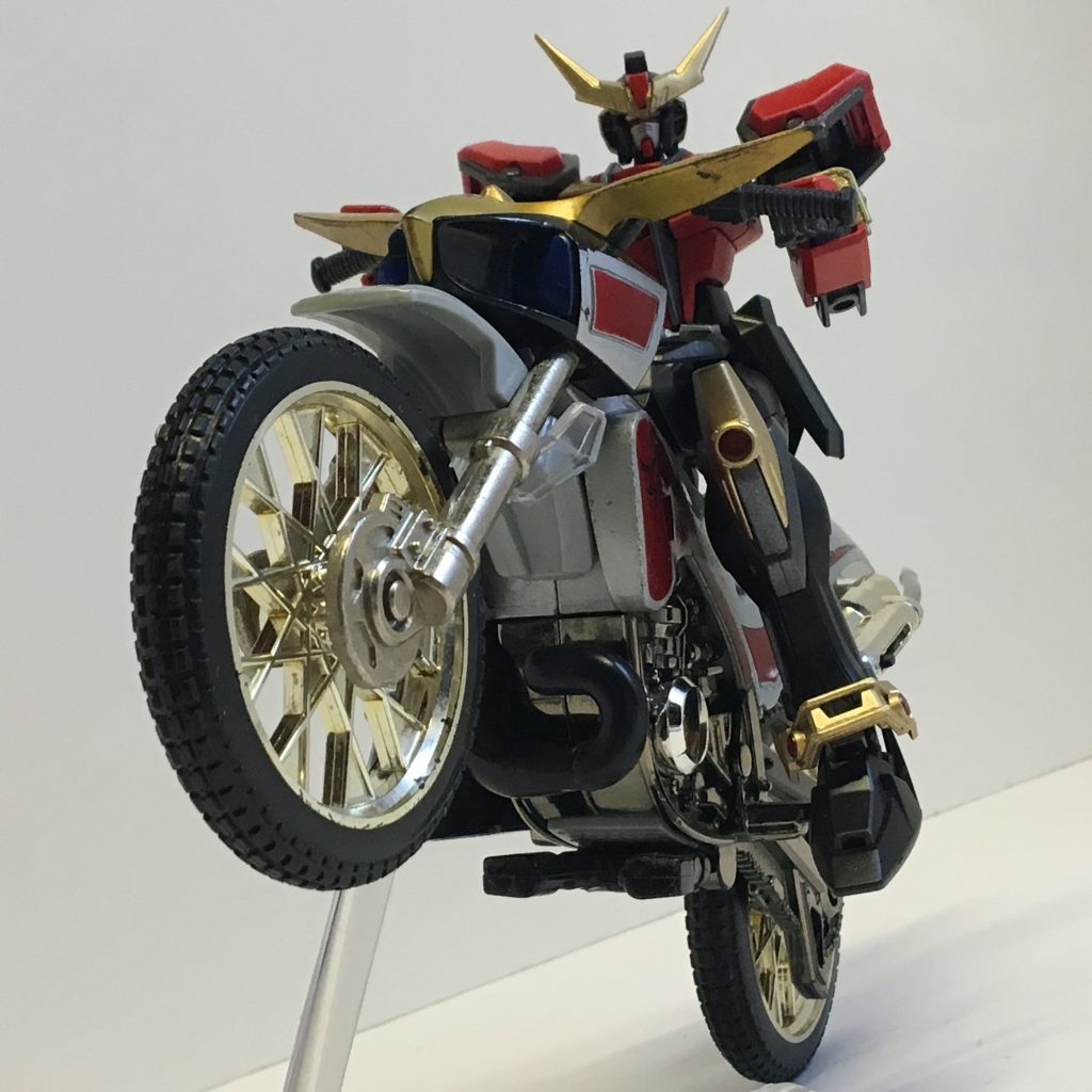 そしてクウガといえばもう一つ、バイクアクションです❗️乗っているとリアルタイムで見てた当時を思い出します(´°̥̥̥̥̥̥̥̥ω°̥̥̥̥̥̥̥̥｀)