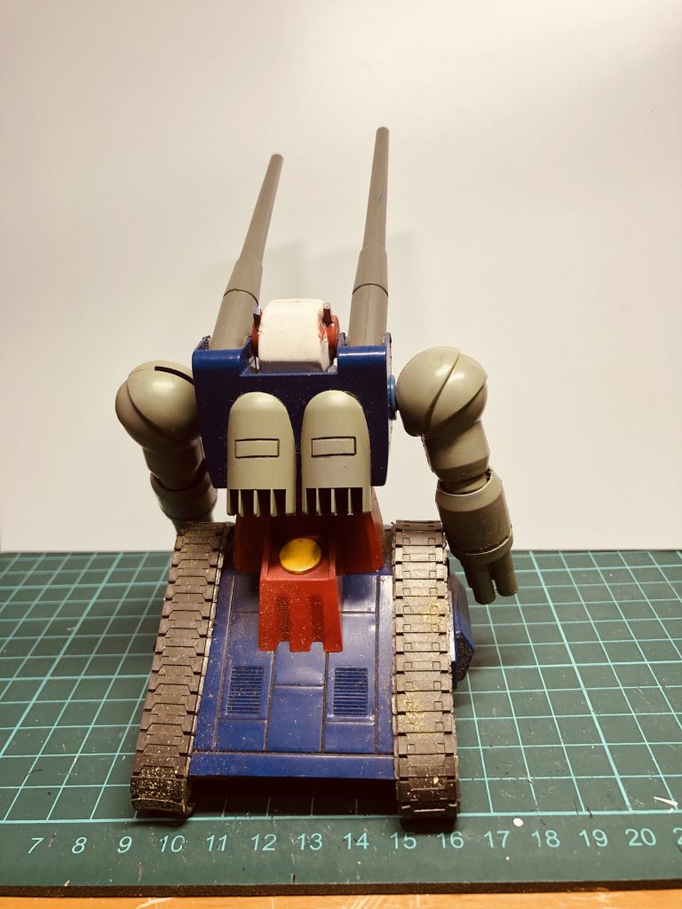 ガンタンク–4枚目/制作者：谷口和久