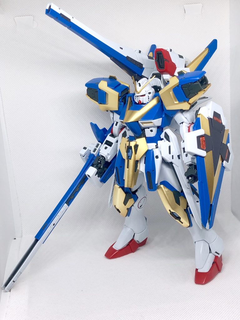 一部を除いてクリアパーツは裏からメタブルーとメタグリーン、メタレッドを塗ってます。