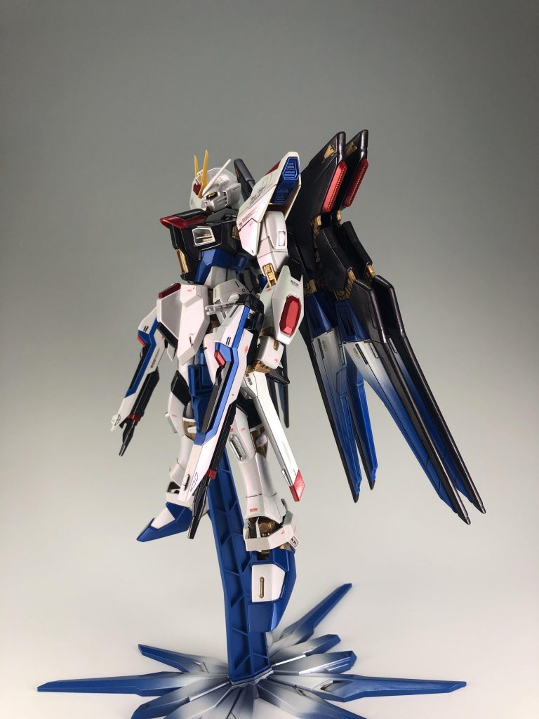 ドラグーン:ガイアウルトラブルー→雲母堂本舗CCパールPCブルー→雲母堂本舗CCパールPCディープブルー→ガイアEXホワイト→雲母堂本舗ビスマスパール