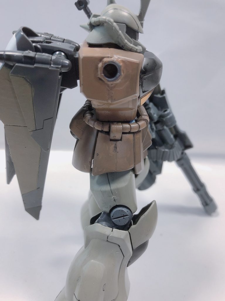 ミキシングといっても普通にだと接続できないのでポリキャップをパテで移植