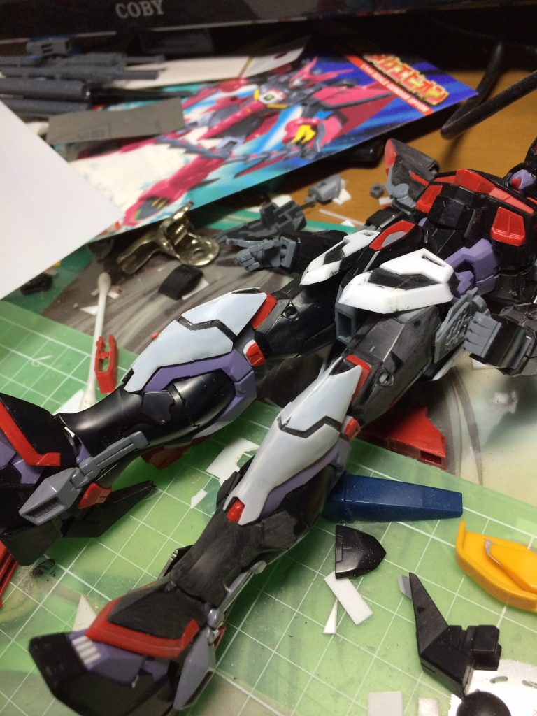 取り敢えずMGなのでそれっぽくディテール付けます