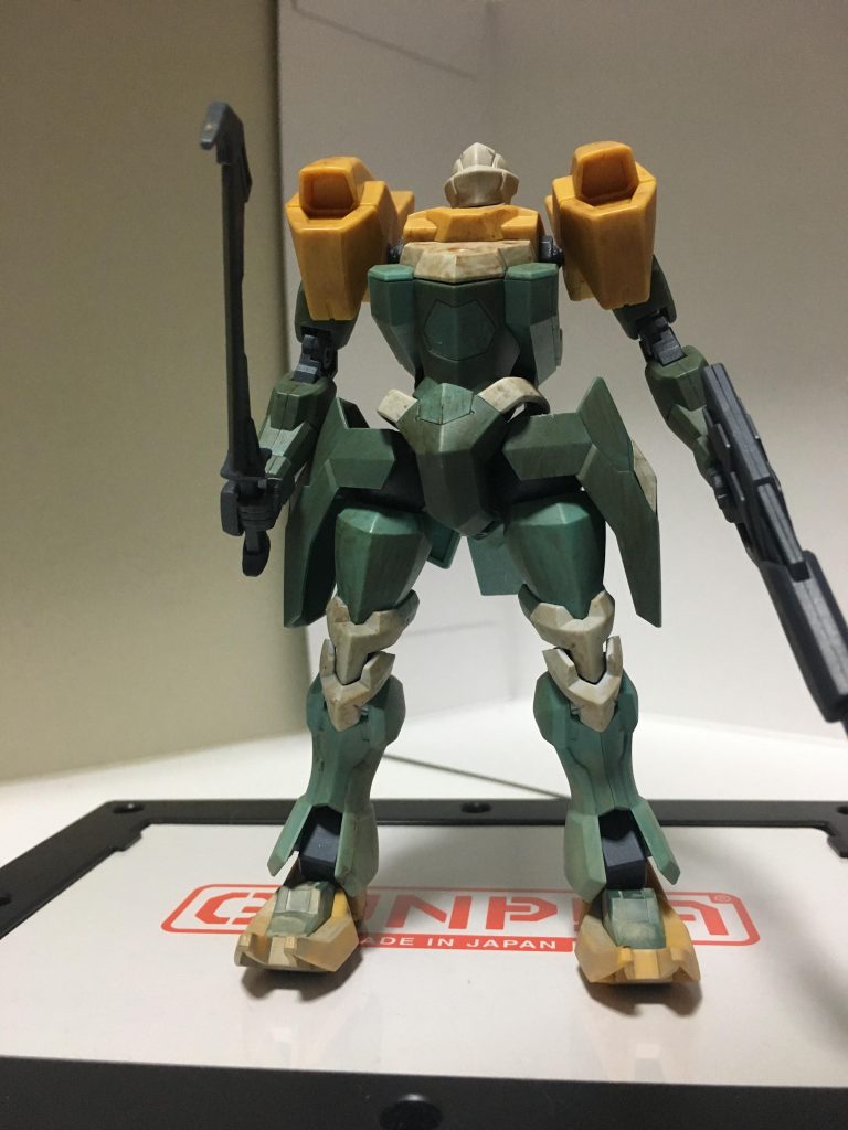 見上げるような構図もいいと思うんです。