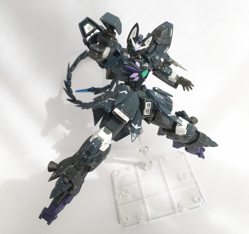 腕部にはアレックスと同様にガトリング砲を内蔵！ちゃんと展開出来るようにしてみました。