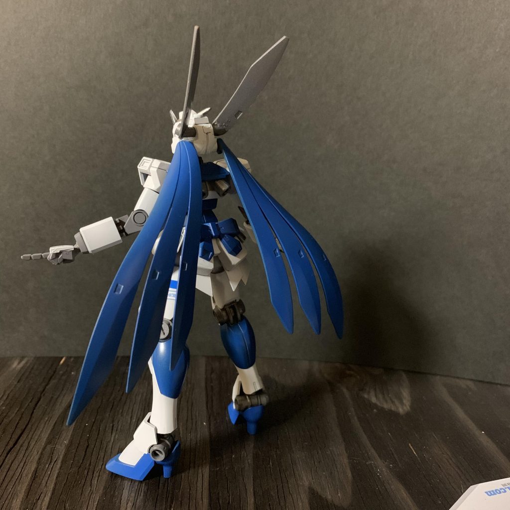 元々のキットの女子力が高めなので、カラーリングだけでだいぶニパ子に寄せる事が出来ました。